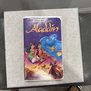 Vintage Walt Disney's Aladdin Black Diamond Classics Clamshell VHS 1662